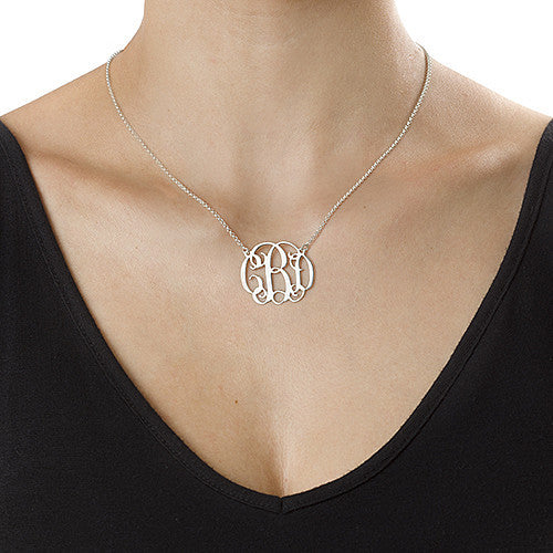 Small Interlocking Script Monogram Necklace Apparel & Accessories > Jewelry > Necklaces - 4